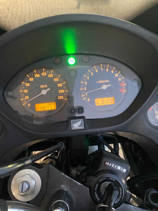 Mota CBF 600 em Faro