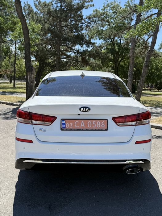 Продаю Kia k5 2.0 газ