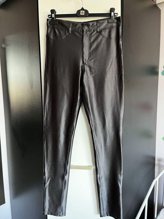 spodnie h&m obcisłe legginsy materiałowe s grafitowe szare błyszczące