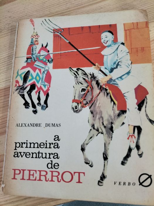 Livro - A primeira aventura de pierrot
