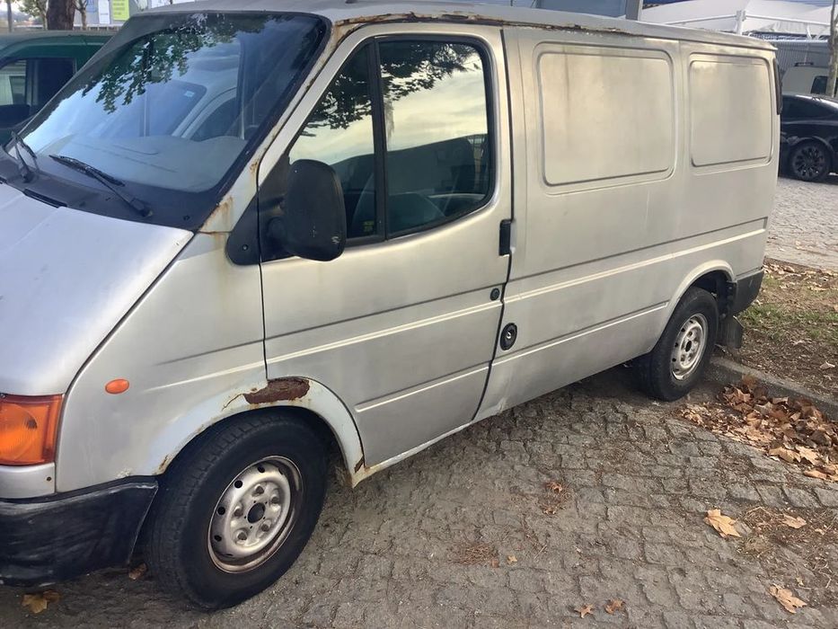 Ford Transit 2.5 TD de 2000 - Para peças
