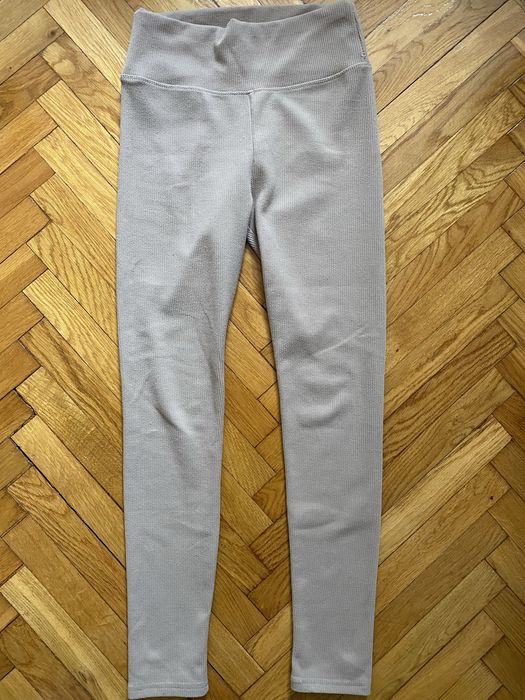 Legginsy getey beżowe prążkowane prążek
