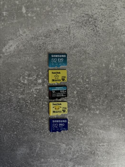 Карта пам'яті Samsung Evo Plus microSDXC