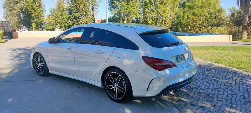 Mercedes CLA 180d Pack AMG / Pack Night / Excelente Estado