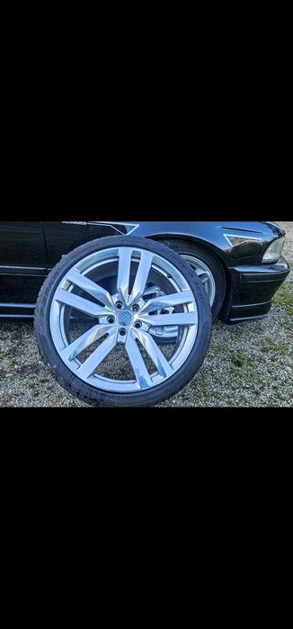 SPRZEDAM komplet felg AUDI 20" z oponami PIRELLI P ZERO