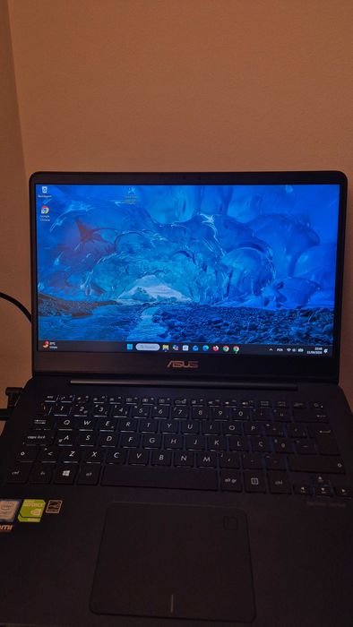 Portátil Asus Zenbook UX430UQ - bateria NOVA, (substituída à menos de 1 mês)