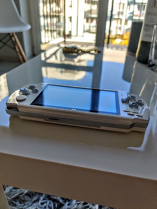 Nowość! Retro Konsola 11000+ gier w PSP Portable przenośna