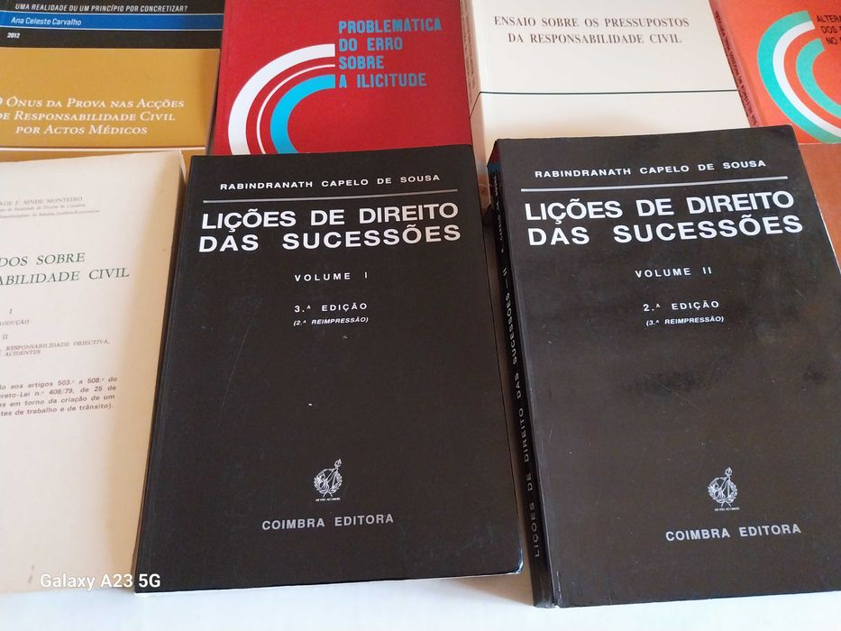 Livros de Direito, como novos, a MUITO BOM PREÇO. Desde