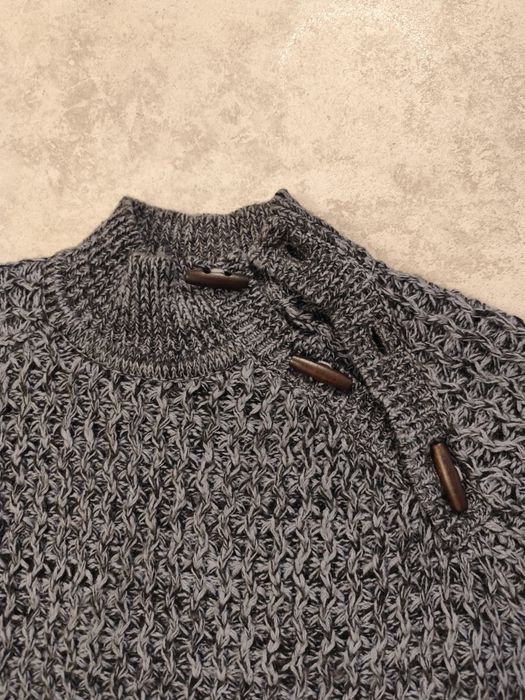 Sweter męski pod szyję z guzikami M