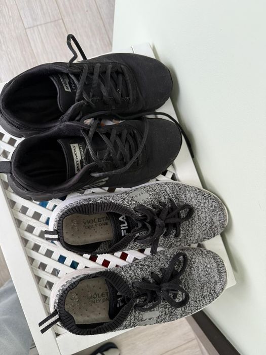 кросівки skechers та fila