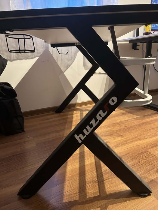 Sprzedam biurko firmy huzaro