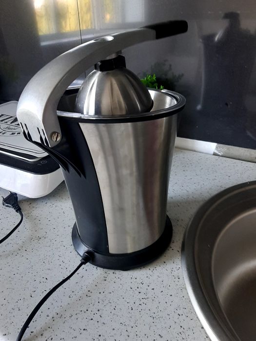 Соковыжималка Princess для отжима сока из фруктов с апельсинов лимонов