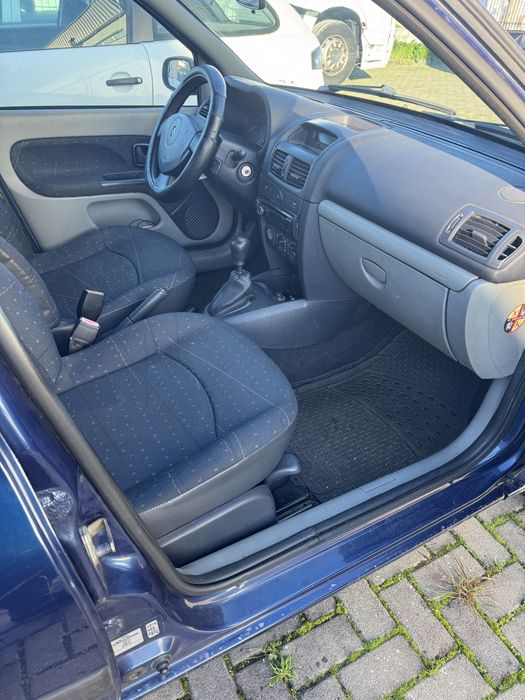 Renault clio 1.2 16v 2002