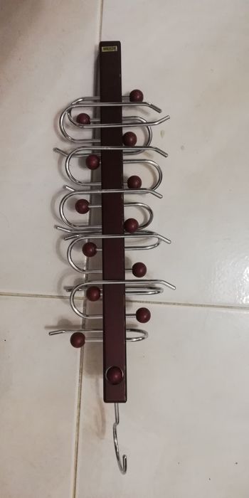 Porta Gravatas muito Bom