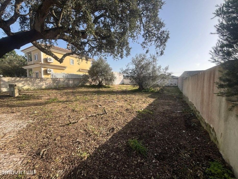 Lote Urbano Exclusivo em Azeitão | 470 m²