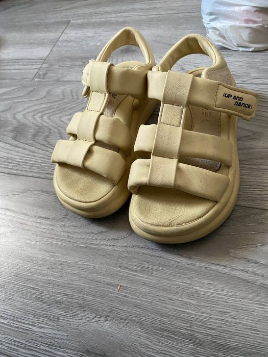 Детская обувь состояние хорошее