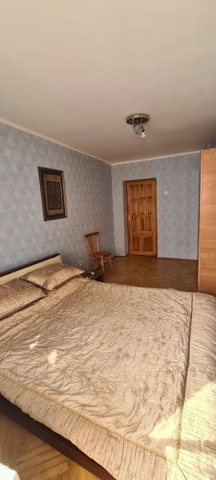 Здається 2-кімнатна квартира по бул. Лесі Українки, 17. Печерськ