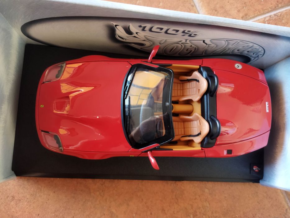 Ferrari 550 Barchetta 1/18 Hot wheels