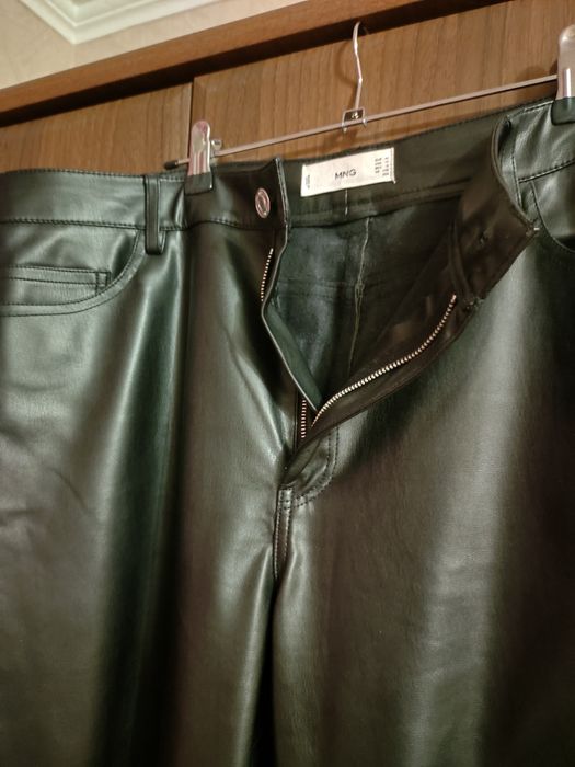 Шкіряні брюки/штани Mango