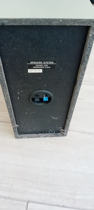 Coluna da marca Daewoo