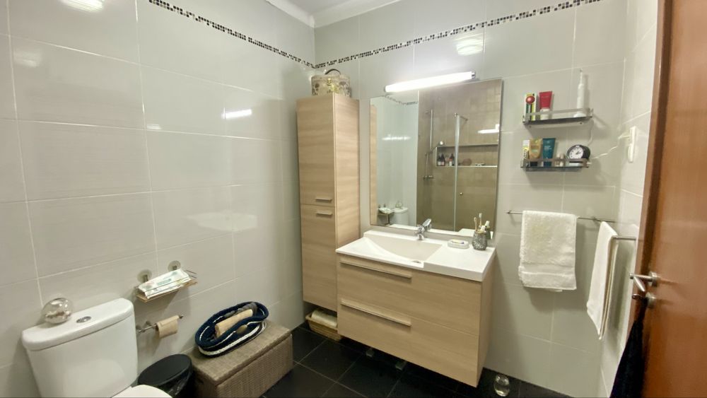 T2+1 em Albufeira Centro – Renovado, Mobilado e Perto da Praia!