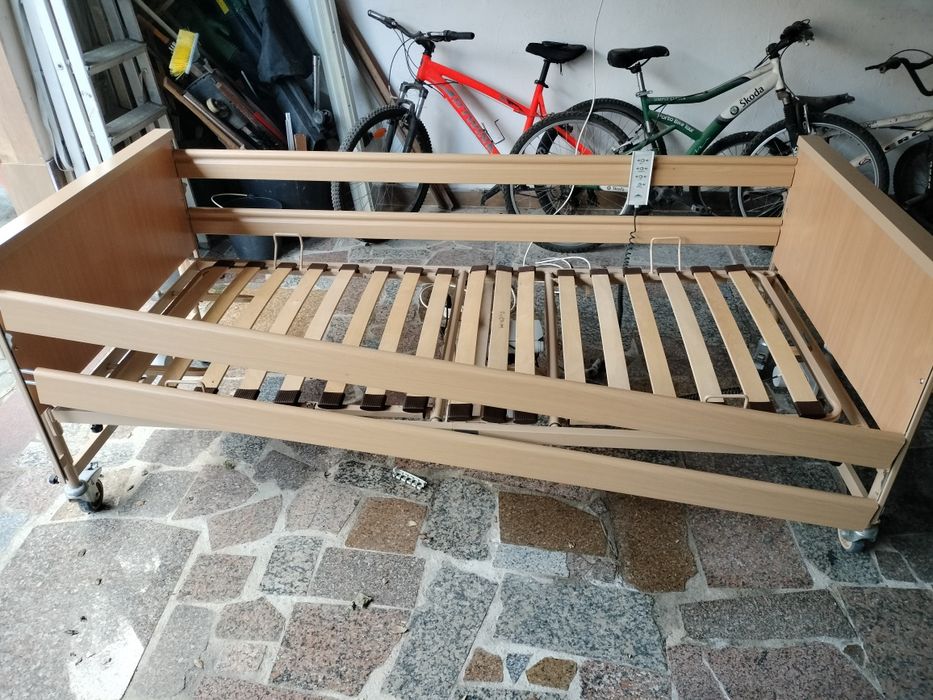 Cama hospitalar automática brumier econômic II