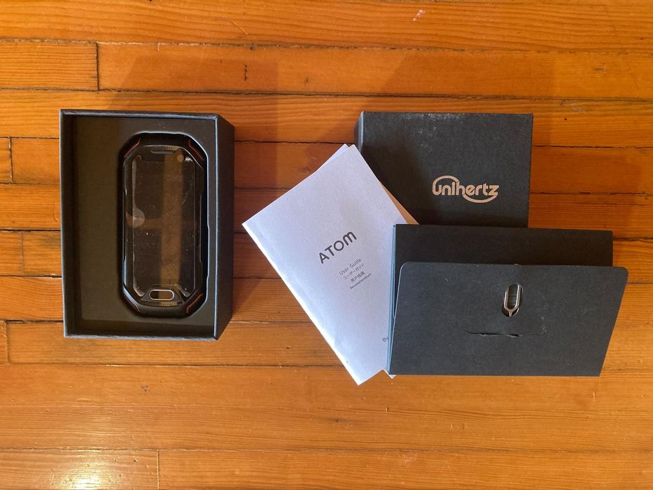 Telemóvel Unihertz ATOM