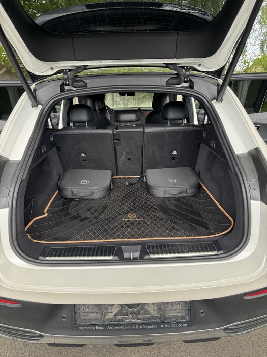 Офіційний Mercedes EQE 350 4Matic SUV