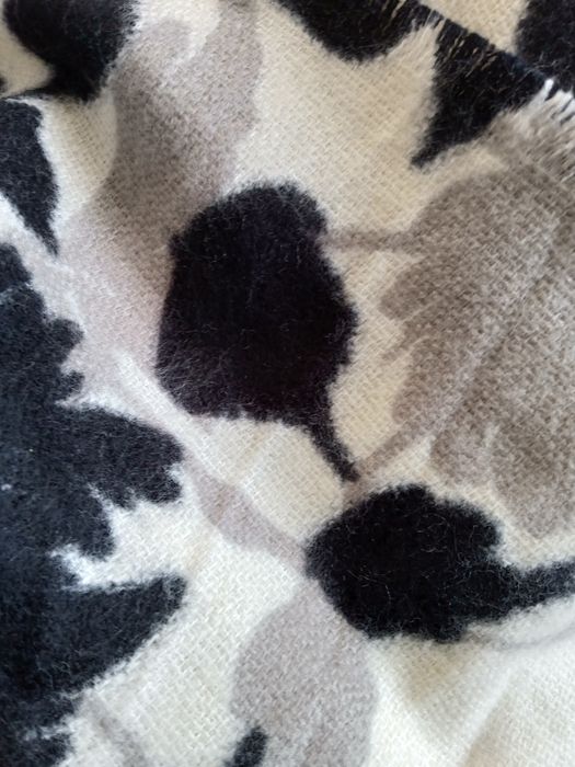 John Rocha. Nowy elegancki szal