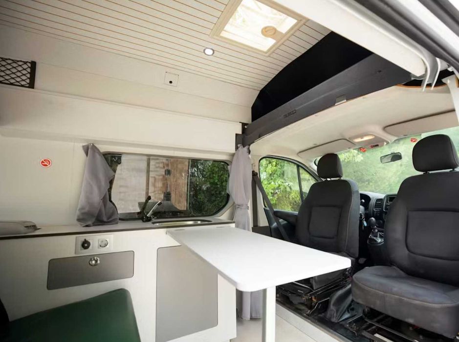 Autocaravana para quatro pessoas