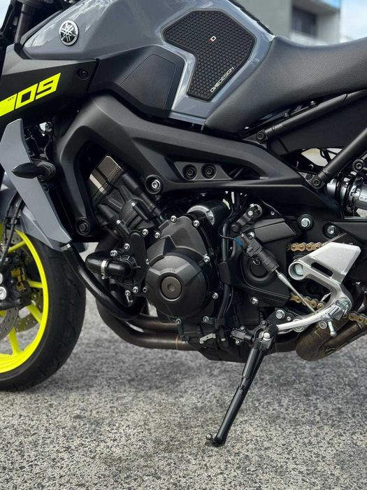 Yamaha MT-09 Night Fluo | Nacional