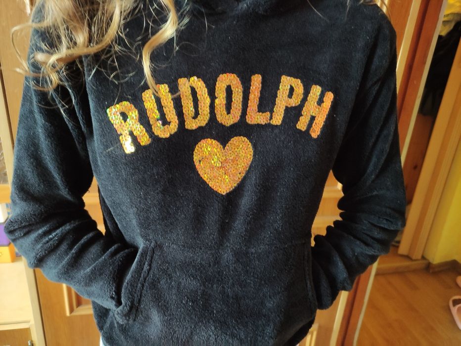 Bluza czarna zimowa z kapturem Rudolf 134/140