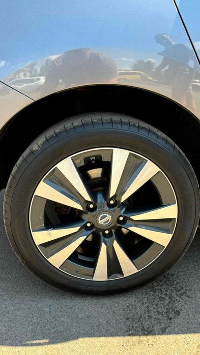 Аренда ниссан лиф nissan leaf 30 квт кожа 17 диски камера 360* 700 гр
