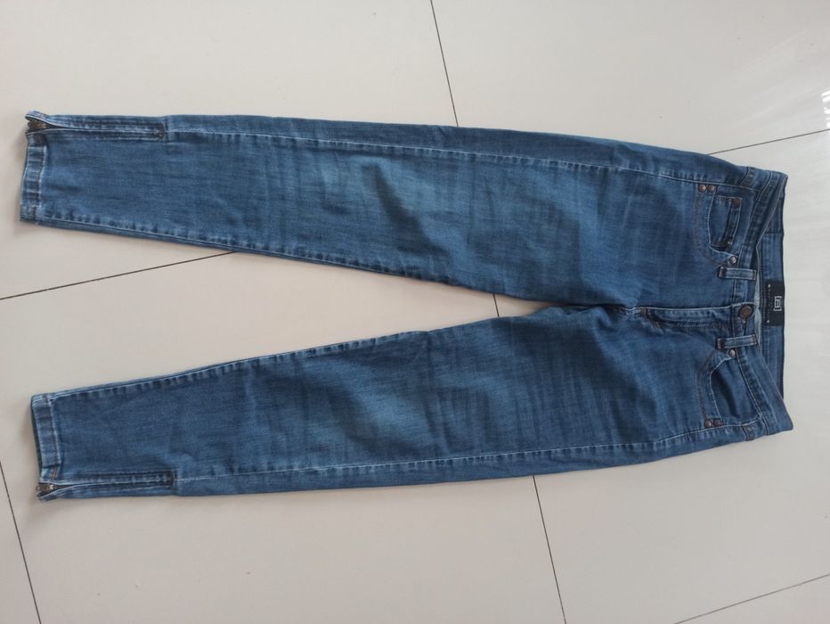 Spodnie rurki 27 M 38 S 36 Made in Italy B jeans