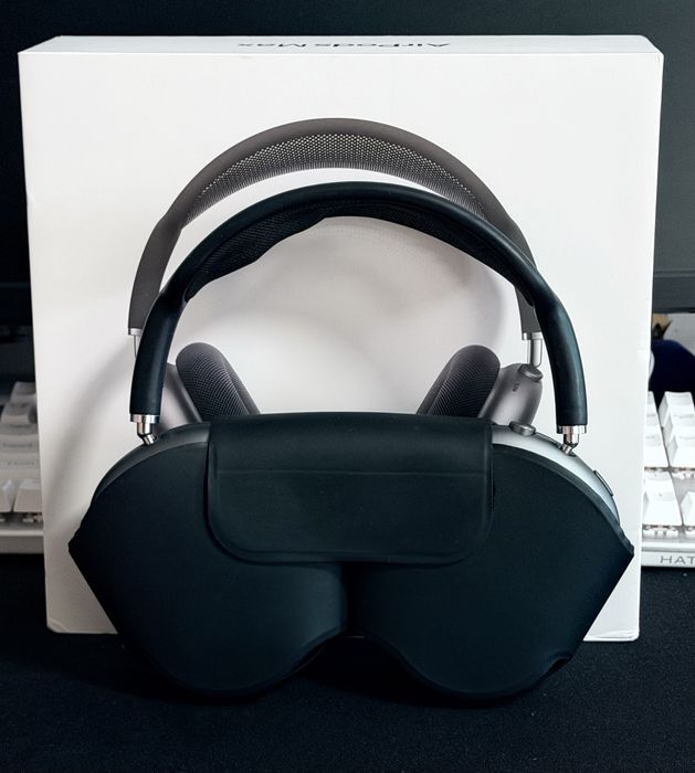 AirPods Max Space Gray
