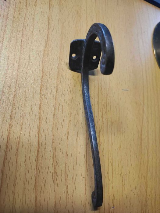 Stary mosiężny wieszak