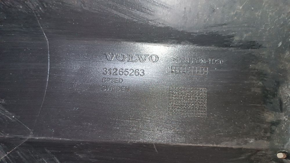 Vendo parachoque de trás Volvo V60 R-Desing ano 2010/17