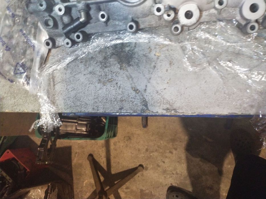 Renault Trafic głowica kompletna