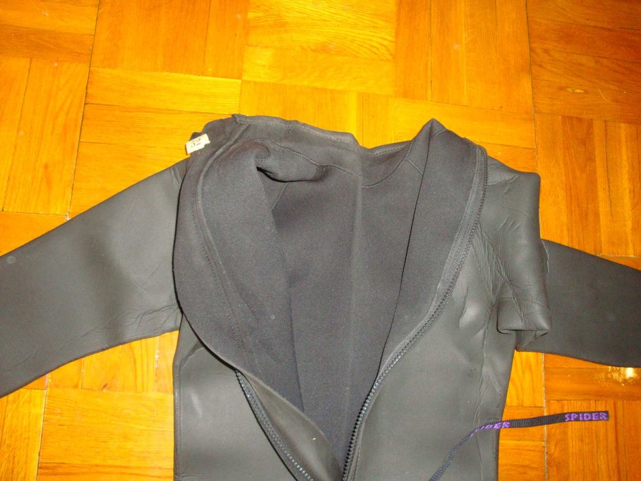 Гидрокостюм SPIDER , размер 50-52 ( M-L ) , толщина 4 mm