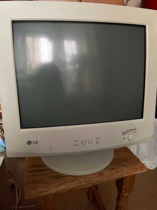 Комп'ютер: Монітор LG StudioWorks 563N + Системний блок