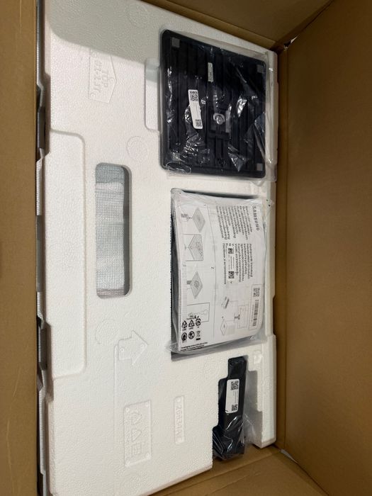 Samsung Essential Monitor S3, 24