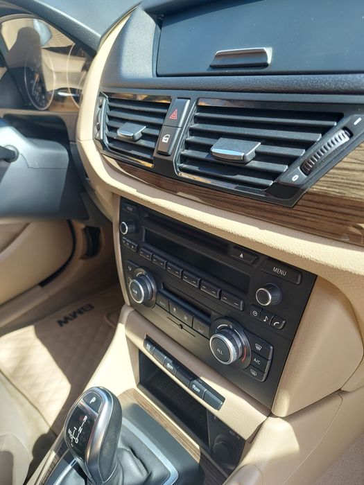 Продам bmw x1 2013