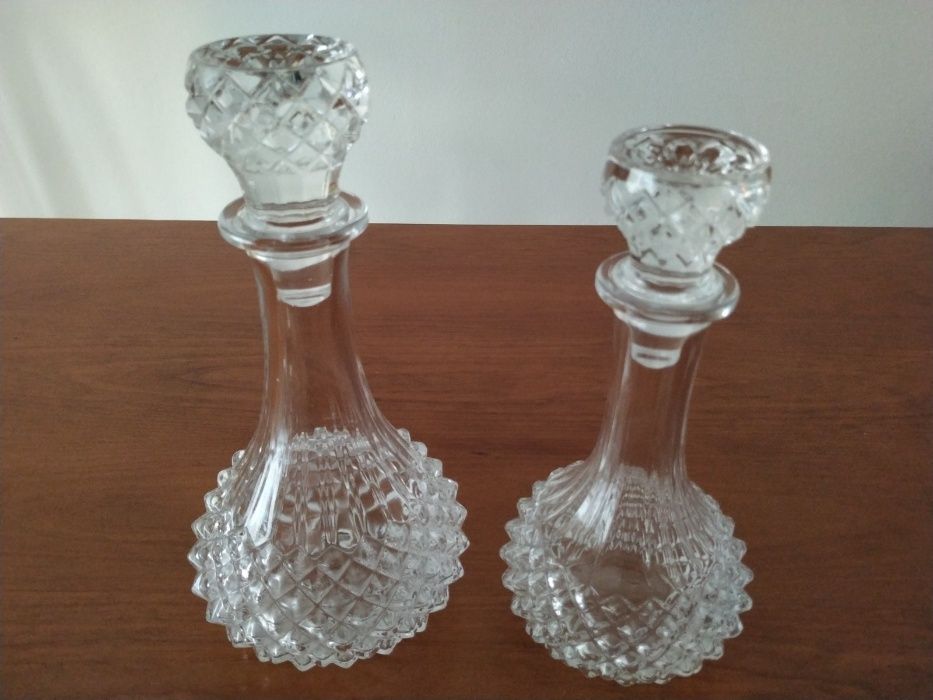 Garrafas Decanter com Tampa, em Cristal