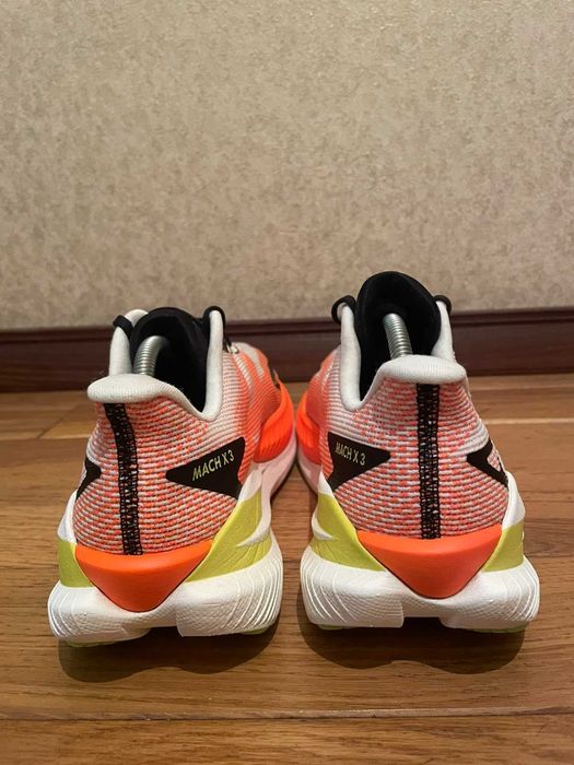 Hoka mach x 3 — преміальні бігові кросівки