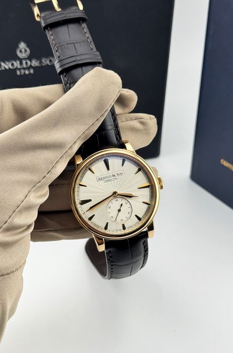 Годиник Arnold & Son 18K Rose Gold