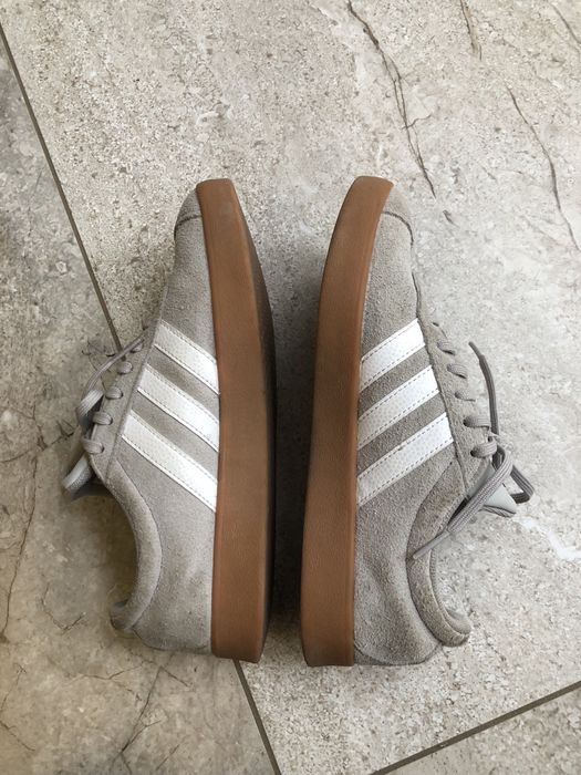 Кеди жіночі низькі adidas 37 розміру (замшеві)