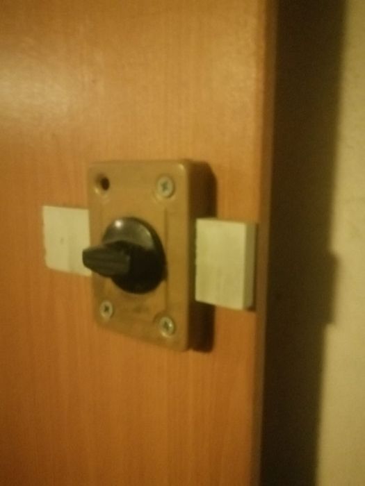 Dzwi wejściowe z zamkiem klamka i wizjerem.Okazja!