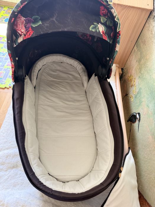 Gondola Cybex Mios Blossom Dark - black