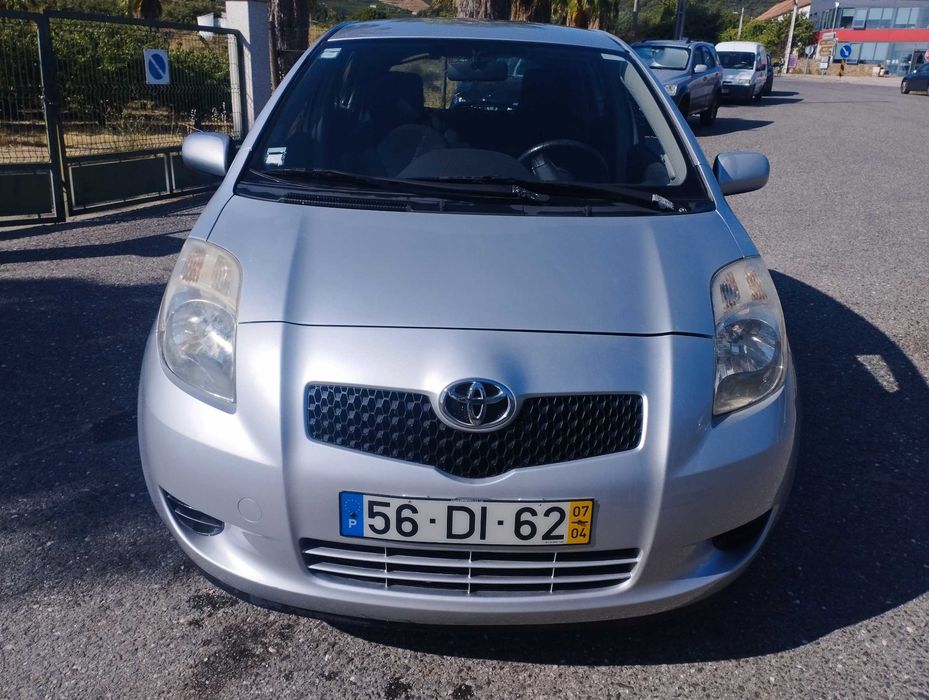 Toyota Yaris — fotografia 2