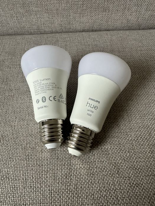 Philips hue 1100 White - dwie żarówki e27